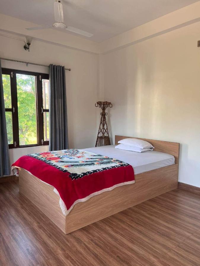 Safari Wildlife Lodge And Camp Chitwan Zewnętrze zdjęcie