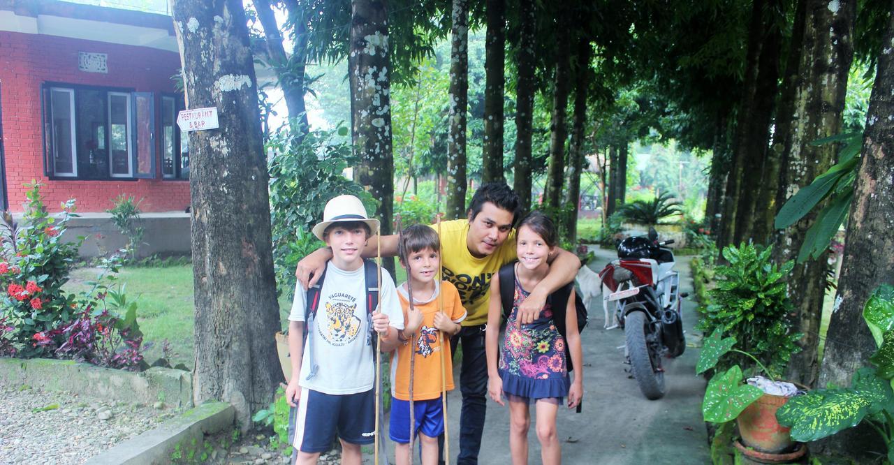 Safari Wildlife Lodge And Camp Chitwan Zewnętrze zdjęcie